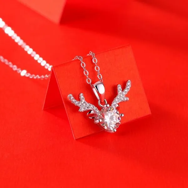 Dây Chuyền Nữ Lili Jewelry Đính Kim Cương Moissanite Hình Gạc Nai Kiddo LILI_053715 Màu Trắng