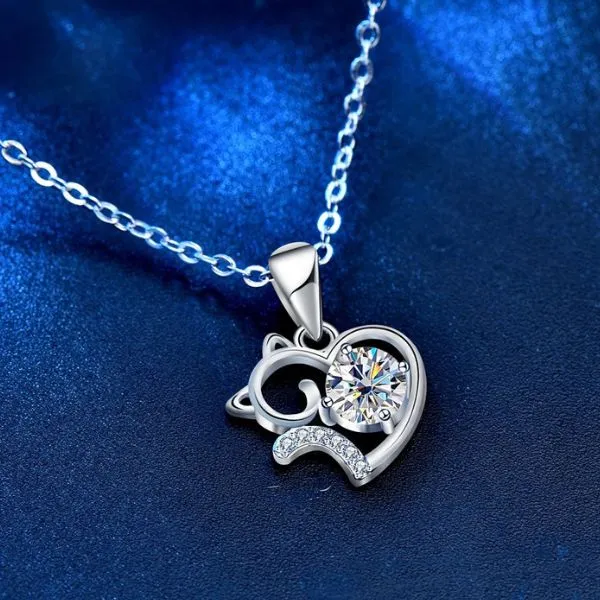 Dây Chuyền Nữ Lili Jewelry Đính Kim Cương Moissanite Mèo Dễ Thương Lottie LILI_071691 Màu Trắng