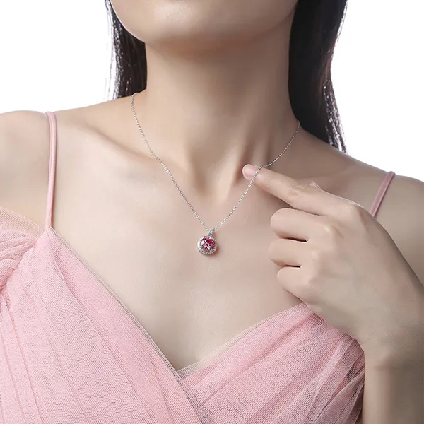 Dây Chuyền Nữ Lili Jewelry Đính Kim Cương Moissanite Tròn Theophilus LILI_596547 Màu Hồng Bạc Size 1 Carat