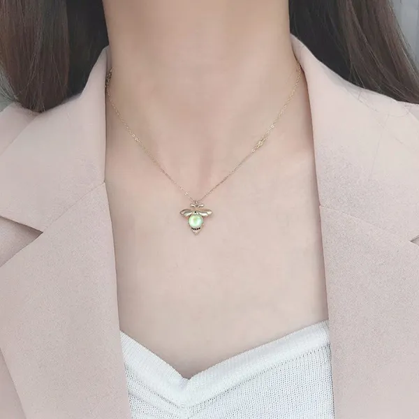 Dây Chuyền Nữ Lili Jewelry Đính Pha Lê Aurora Chú Ong Nhỏ LILI_463562 Màu Vàng Gold - Trang sức - Vua Hàng Hiệu
