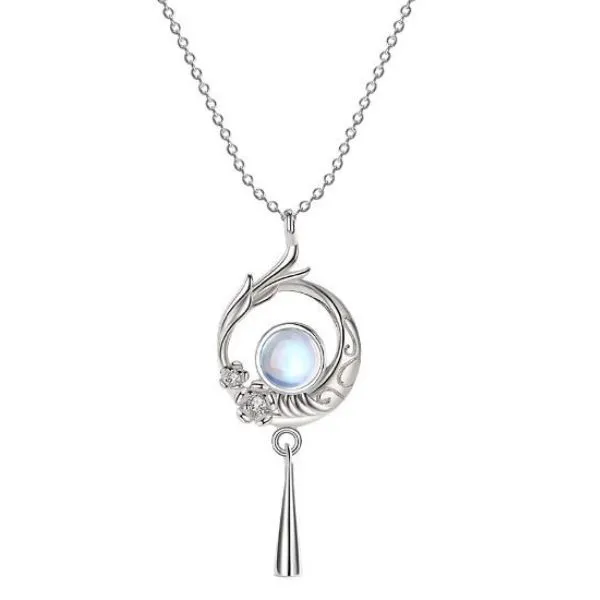 Dây Chuyền Nữ Lili Jewelry Đính Pha Lê Aurora Mặt Trăng Cách Điệu LILI_379249 Màu Trắng