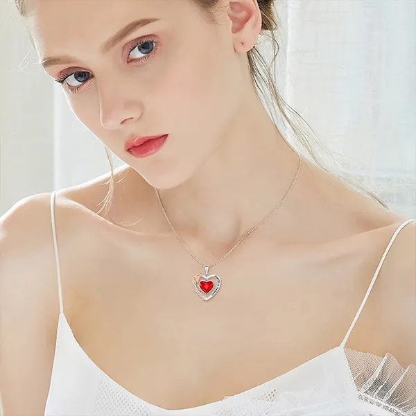 Dây Chuyền Nữ Lili Jewelry Đính Pha Lê Swarovski Hình Trái Tim LUV LILI_054135 Màu Bạc Đỏ