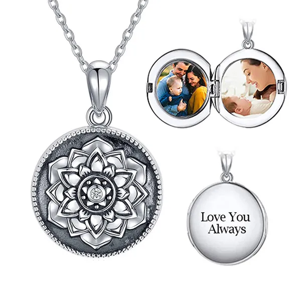 Dây Chuyền Nữ Lili Jewelry Hình Tròn Bông Sen Gắn Hình Ảnh Theo Yêu Cầu LILI_054083 Màu Bạc