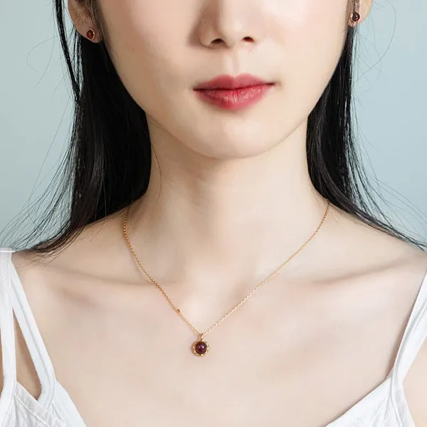 Dây Chuyền Nữ Lili Jewelry Mạ Vàng Đính Đá Garnet Pain LILI_532751 Màu Vàng - Trang sức - Vua Hàng Hiệu