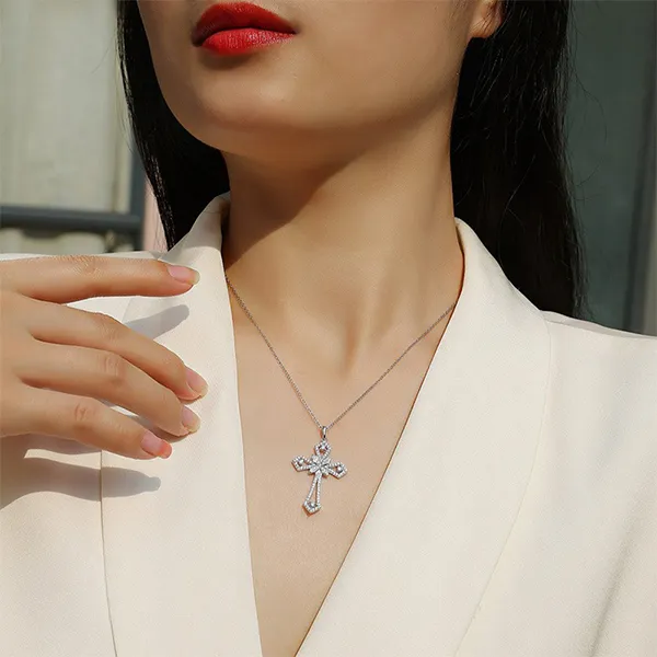 Dây Chuyền Nữ Lili Jewelry Thánh Giá Chữ Thập Alina LILI_126093 Màu Bạc