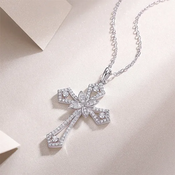 Dây Chuyền Nữ Lili Jewelry Thánh Giá Chữ Thập Alina LILI_126093 Màu Bạc