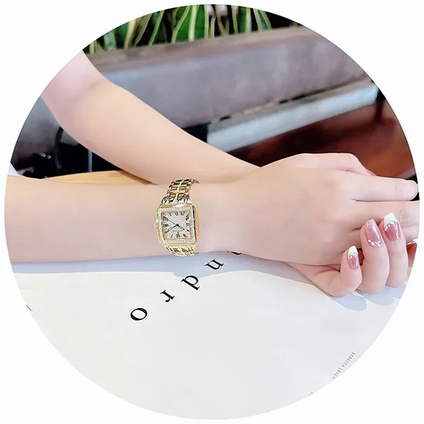Đồng Hồ Nữ Christian Van Sant Quartz Watch CV4621 Màu Vàng Gold