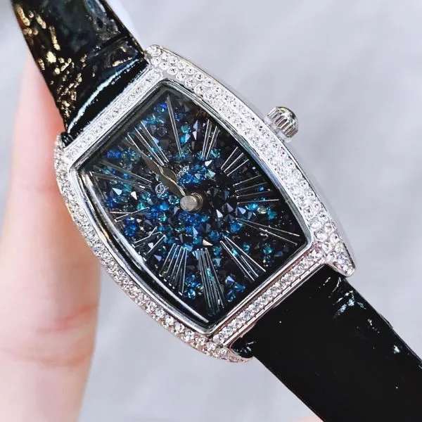 Đồng Hồ Nữ Davena Crystal D31630 Màu Đen - Bạc