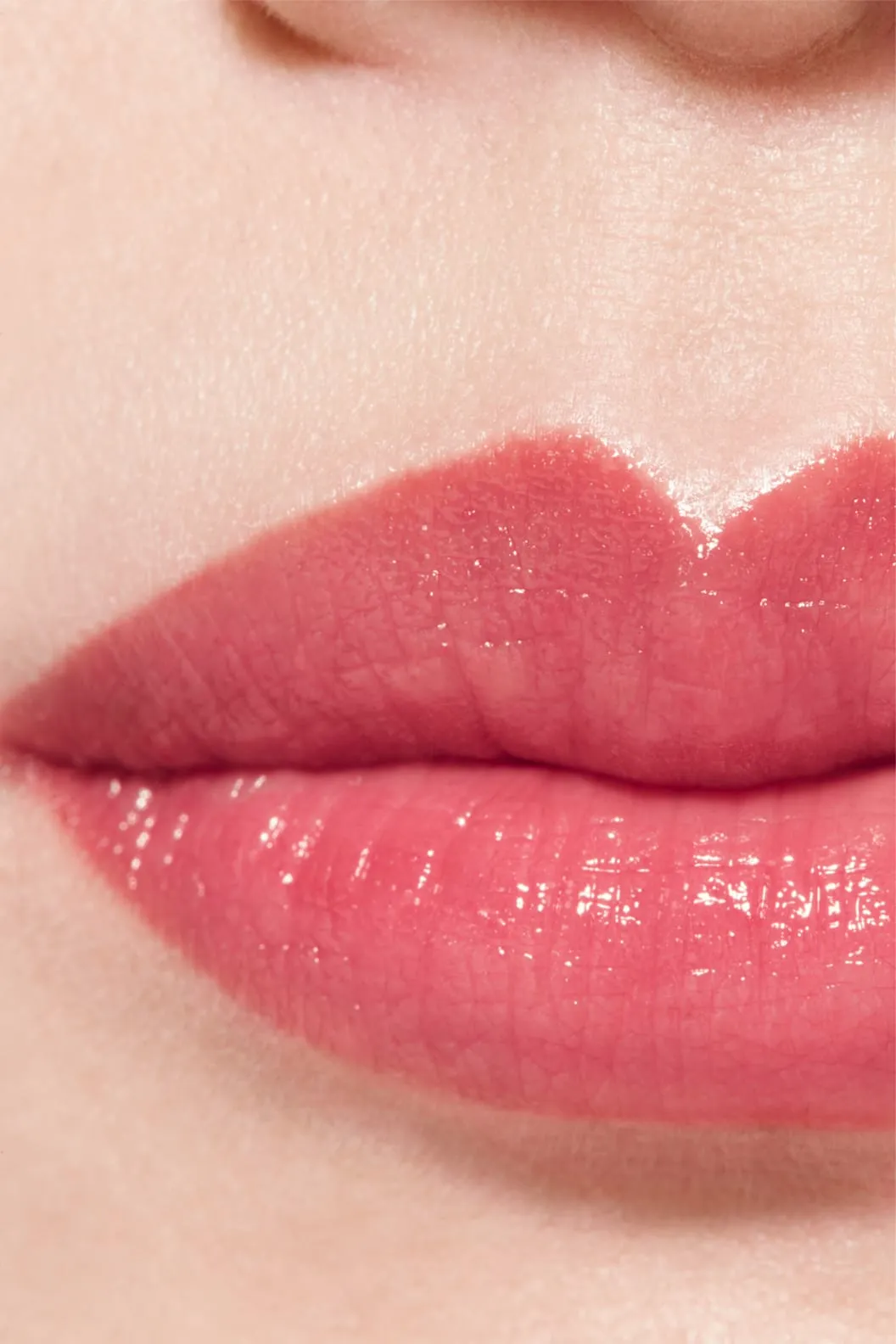 Chanel Les Beiges Sheer Healthy Glow Lip Balm
