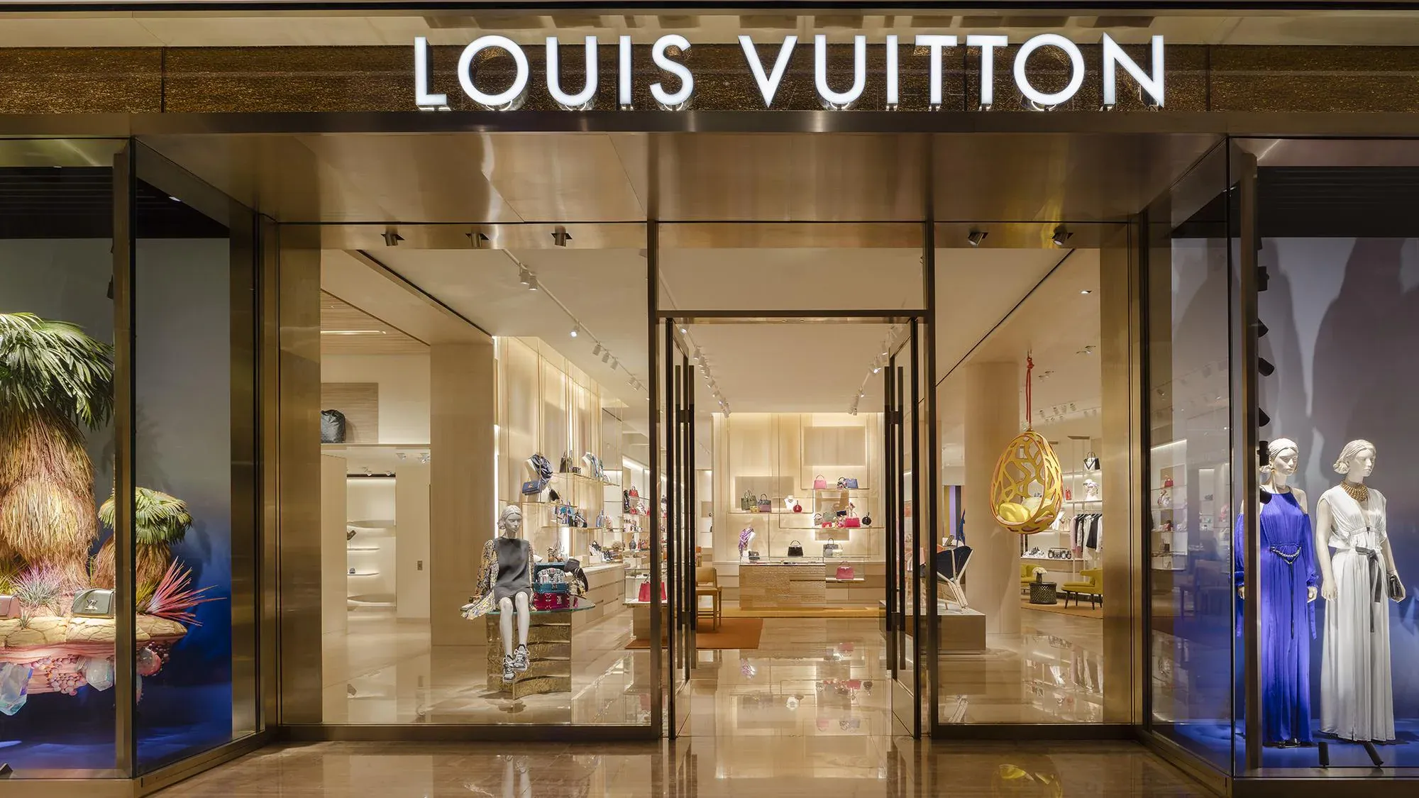 Về thương hiệu Louis Vuitton 