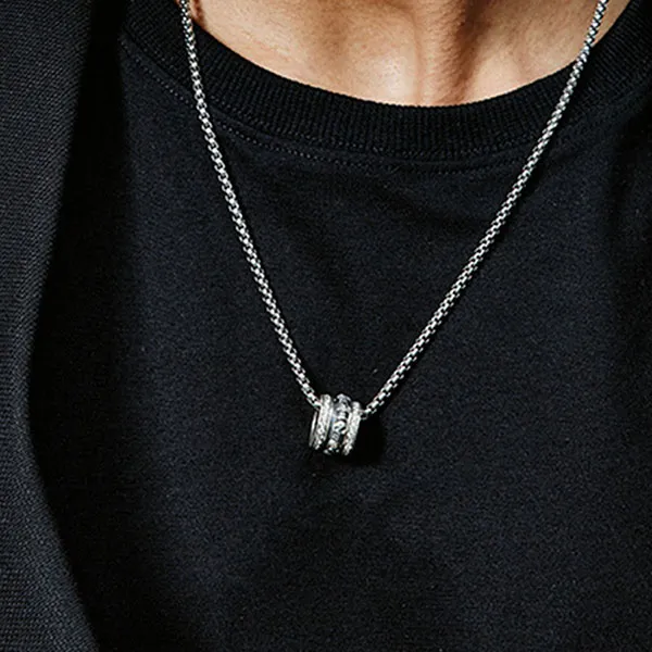 Mặt Dây Chuyền Bạc Nam Lili Jewelry Vòng Tròn Đầu Lâu Keaton LILI_077384 Màu Bạc