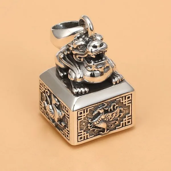 Mặt Dây Chuyền Bạc Thái Nam Lili Jewelry Hình Kim Ấn Brixton Cá Tính LILI_076883 Màu Bạc