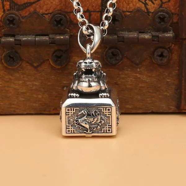 Mặt Dây Chuyền Bạc Thái Nam Lili Jewelry Hình Kim Ấn Brixton Cá Tính LILI_076883 Màu Bạc