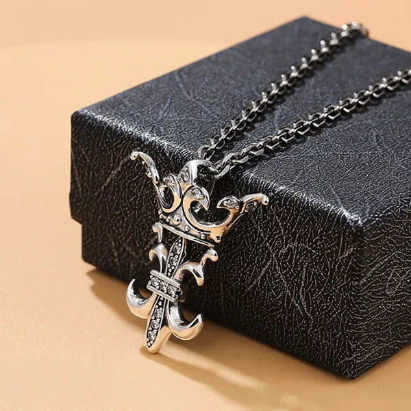 Mặt Dây Chuyền Nam Lili Jewelry Bạc Thái Vương Miện Louis LILI_076123 Màu Bạc