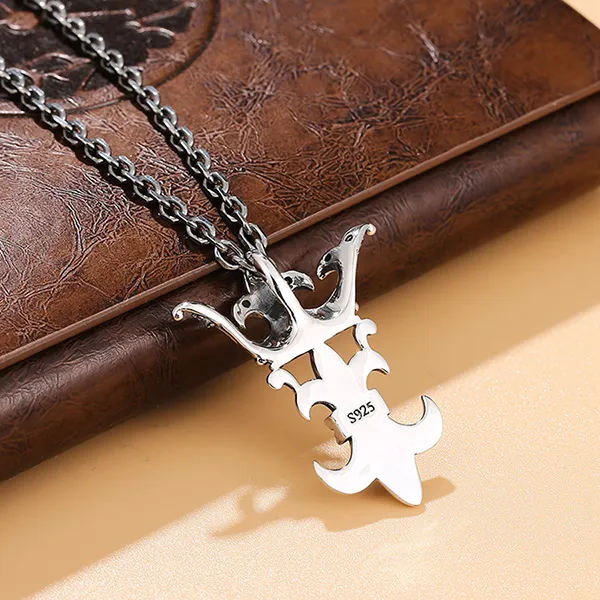 Mặt Dây Chuyền Nam Lili Jewelry Bạc Thái Vương Miện Louis LILI_076123 Màu Bạc
