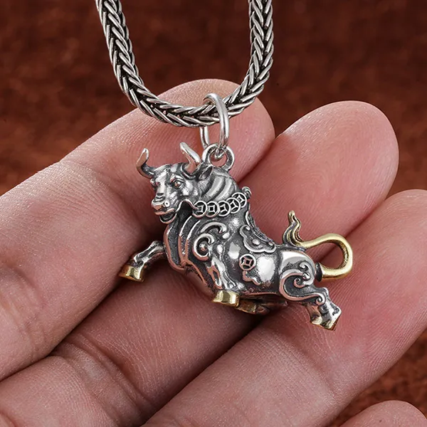 Mặt Dây Chuyền Nam Lili Jewelry Cung Hoàng Đạo Kim Ngưu Desmond LILI_076629 Màu Bạc