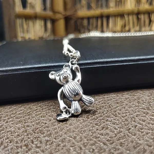 Mặt Dây Chuyền Nam Lili Jewelry Hình Chú Gấu Alondra LILI_058595 Màu Bạc