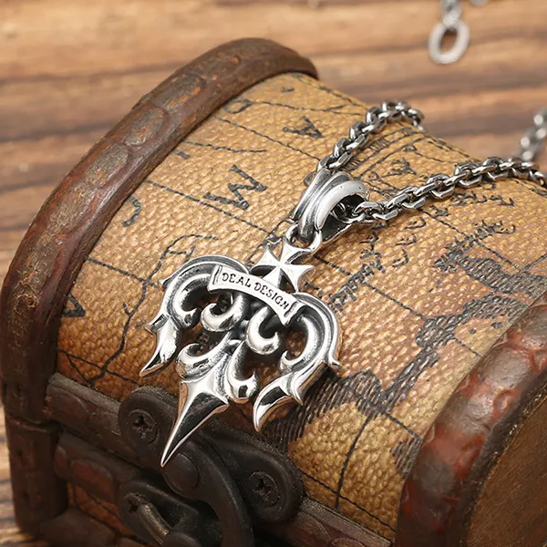 Mặt Dây Chuyền Nam Lili Jewelry Hình Chữ Thập Deal Design LILI_079877 Màu Bạc