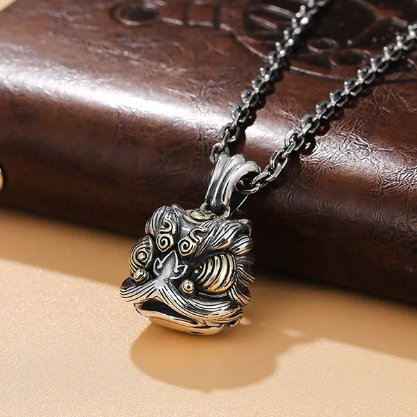 Mặt Dây Chuyền Nam Lili Jewelry Hình Con Lân Dillon LILI_079920 Màu Bạc