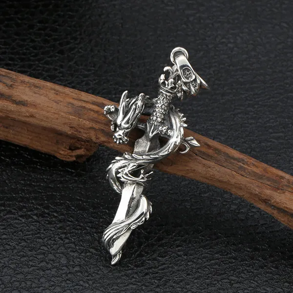 Mặt Dây Chuyền Nam Lili Jewelry Hình Kiếm Rồng Trenton LILI_080047 Màu Bạc