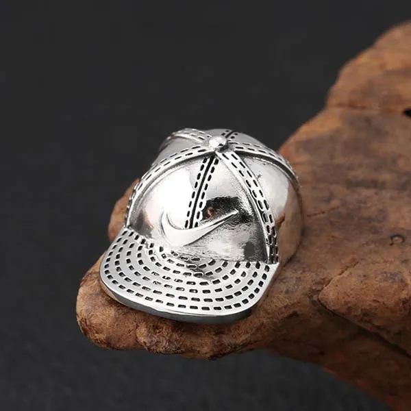 Mặt Dây Chuyền Nam Lili Jewelry Hình Mũ Le Brendan LILI_080298 Màu Bạc