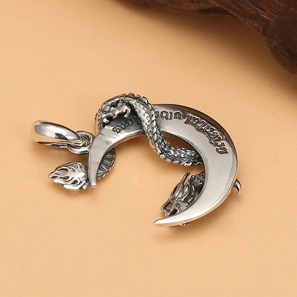 Mặt Dây Chuyền Nam Lili Jewelry Hình Nguyệt Long Ambrose LILI_079861 Màu Bạc