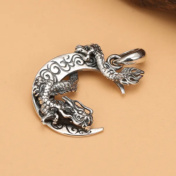 Mặt Dây Chuyền Nam Lili Jewelry Hình Nguyệt Long Ambrose LILI_079861 Màu Bạc