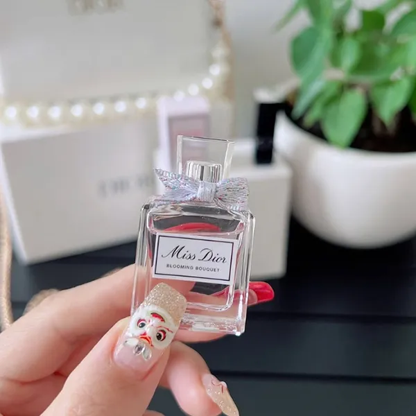 Set Nước Hoa Nữ Dior Miss Dior Blooming Bouquet Limited Edition Gift Set 3 Món (Son Dior 777 Mini + EDT 5ml + Túi) - Nước hoa - Vua Hàng Hiệu