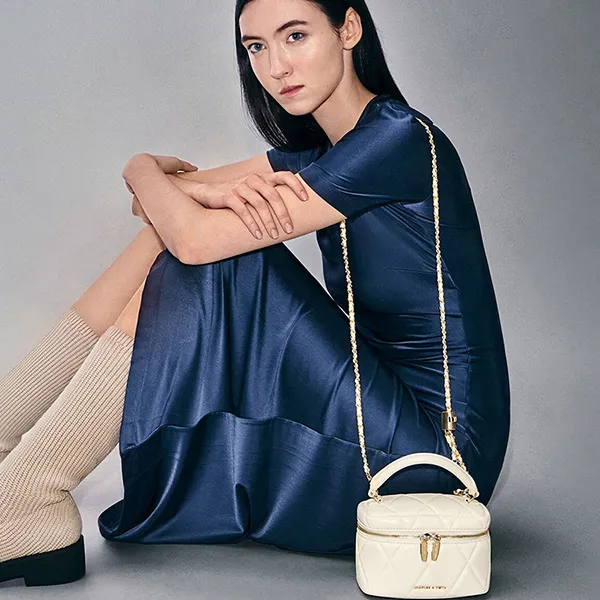 Túi Đeo Chéo Nữ Charles & Keith CNK Arwen Quilted Top Handle Vanity Bag - Cream CK2-80782534 Màu Kem