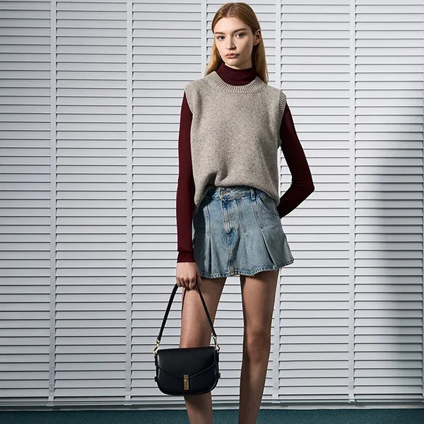 Túi Đeo Vai Nữ Charles & Keith CNK Aurelia Metallic-Accent Saddle Bag CK2-20782471 Màu Đen