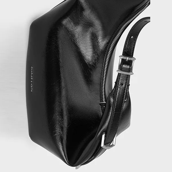 Túi Đeo Vai Nữ Charles & Keith CNK Bryna Metallic Curved Hobo Bag Noir CK2-40782526 Màu Đen