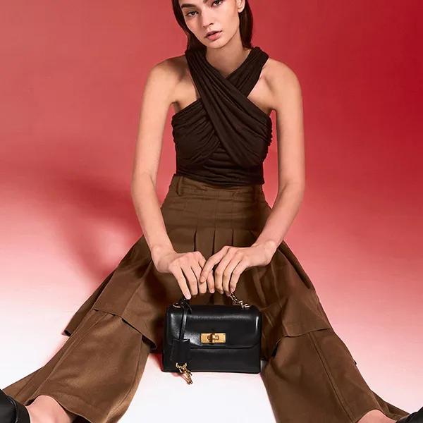 Túi Xách Tay Nữ Charles & Keith CNK Mini Kerry Rectangular Crossbody Bag Black CK2-80782516 Màu Đen