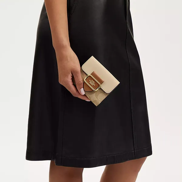 Ví Nữ Coach Small Morgan Wallet In Blocked Signature Canvas CT616 Màu Khaki