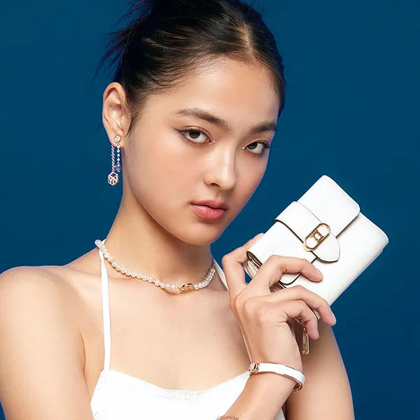 Ví Nữ Lyn Riva Short Wallet Ivory LL25CWS004 Màu Trắng