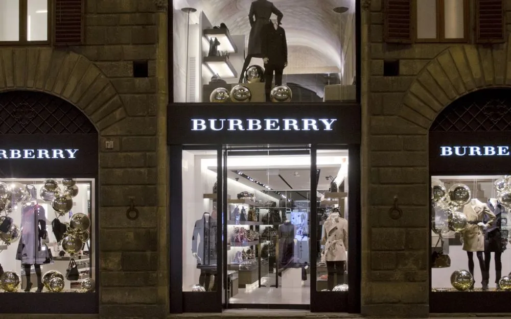 Quần Shorts Burberry - 1