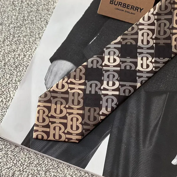 Cà Vạt Nam Burberry 80482581 Màu Nâu Đen
