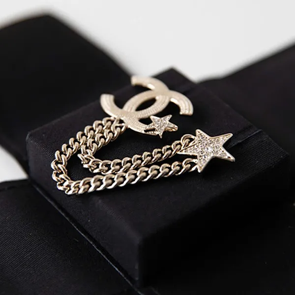 Cài Áo Nữ Chanel CC Crystal Chain Star Brooch Gold Màu Vàng Nhạt D- TT - Phụ kiện - Vua Hàng Hiệu