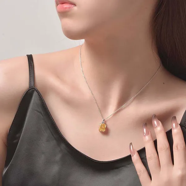 Dây Chuyền Nữ Lili Jewelry Đính Đá Carbon Tổng Hợp Hình Khối Hộp LILI_542778 Màu Vàng Bạc - Trang sức - Vua Hàng Hiệu