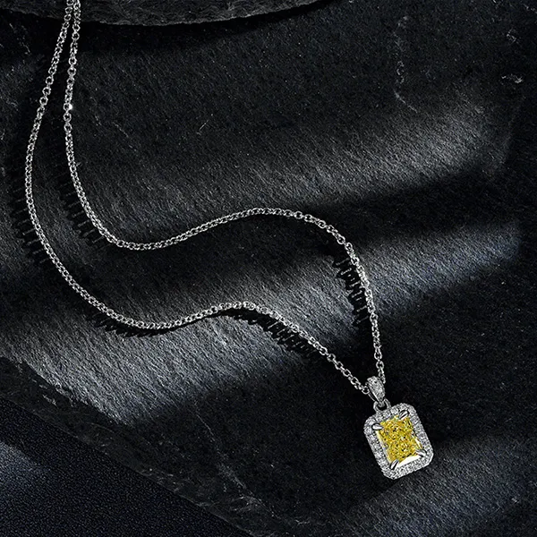 Dây Chuyền Nữ Lili Jewelry Đính Đá Carbon Tổng Hợp Isolde LILI_263715 Màu Vàng Bạc