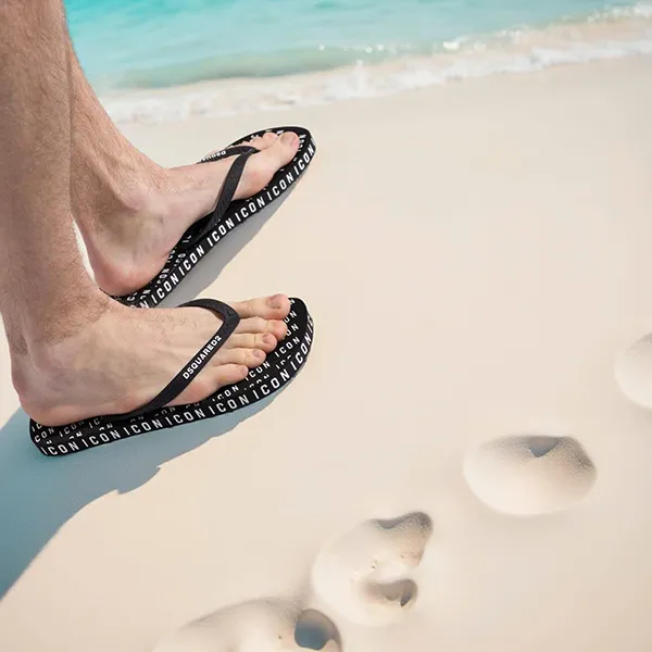 Dép Xỏ Ngón DSquared2 Rubber Slides With Logo FFM0001 17208243 2124 Màu Đen Size 40 - Dép - Vua Hàng Hiệu