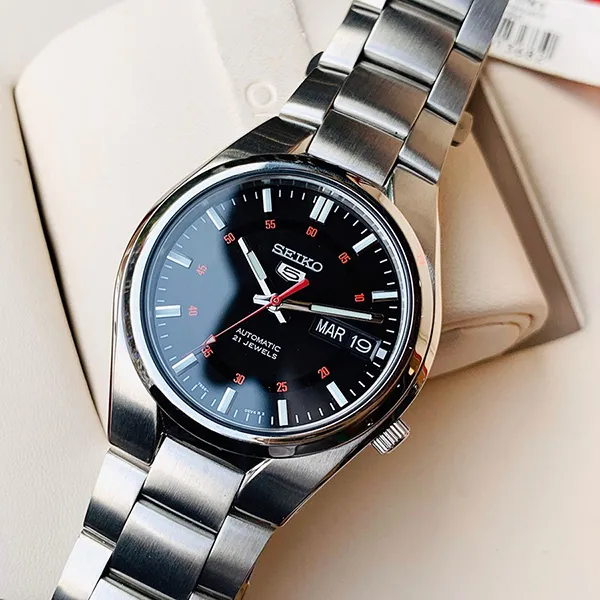 Đồng Hồ Nam Seiko 5 Automatic Black Dial Men's Watch SNK617K1 Màu Đen - Bạc
