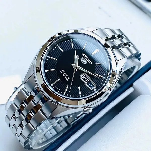 Đồng Hồ Nam Seiko 5 Black Dial Men Watch SNKL23K1 Màu Bạc