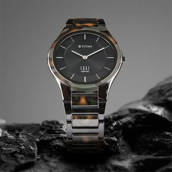 Đồng Hồ Nam Titan Edge Ceramic Slim Midnight Gold Strap Watch 1696KC04 Màu Đen