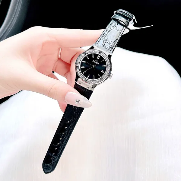 Đồng Hồ Nữ FL Franklin Black Leather Strap Silver Case With Gemstones 31mm Màu Đen (Tặng Kèm Khuyên Tai)