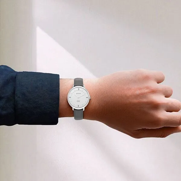 Đồng Hồ Nữ Titan Edge Quartz Analog Grey Dial Grey Leather Strap Watch 2655SL01 Màu Đen Trắng
