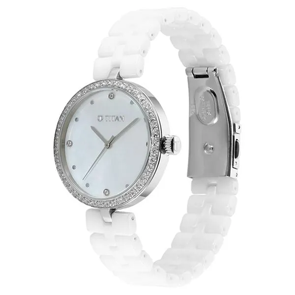 Đồng Hồ Nữ Titan Purple Ceramics Quartz Analog Mother Of Pearl Dial White Ceramic Strap 95215KC01 Màu Bạc