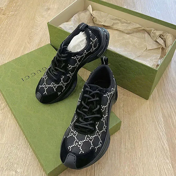 Giày Thể Thao Gucci Black Mesh And Suede Run Crystal Embellished Màu Đen Size 36