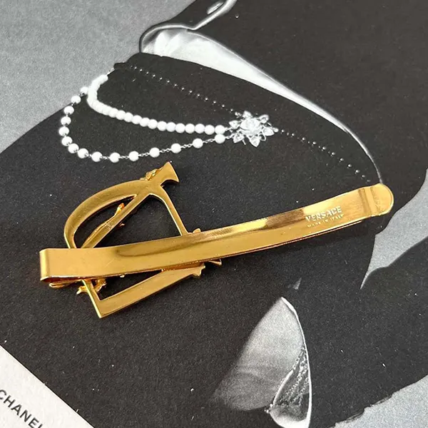 Kẹp Tóc Versace Hair Clip In Gold DGVH085DJMT Màu Vàng D-HH - Phụ kiện - Vua Hàng Hiệu
