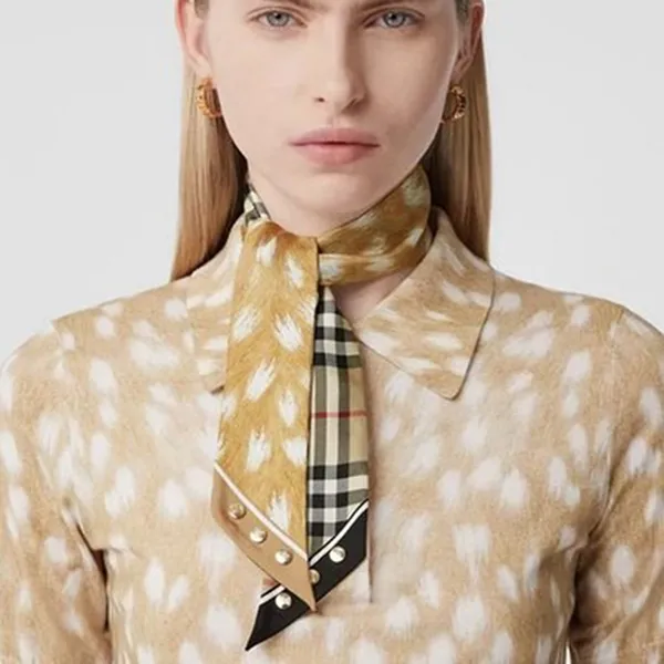 Khăn Nữ Burberry Silk Square 80495731 Màu Nâu Vàng