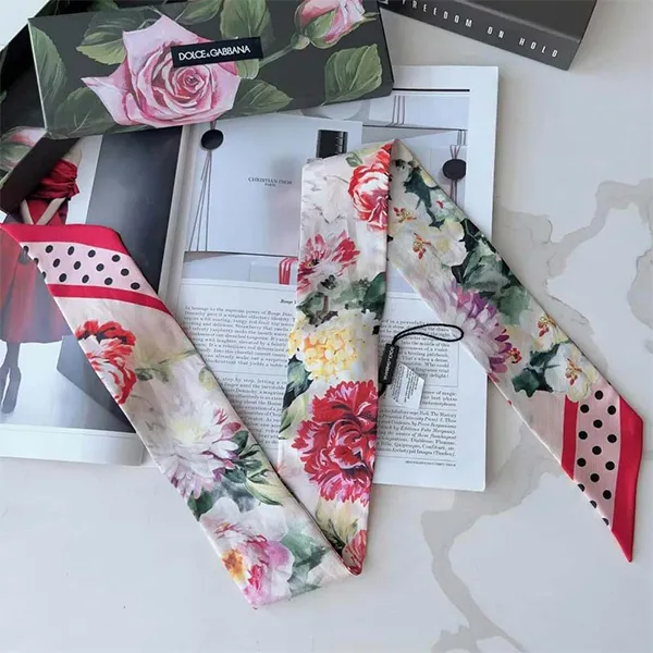 Khăn Nữ Dolce & Gabbana D&G Floral Print Silk Scarf FS215AGDM18HNT68PZ Màu Hồng Kem D-HH - Thời trang - Vua Hàng Hiệu